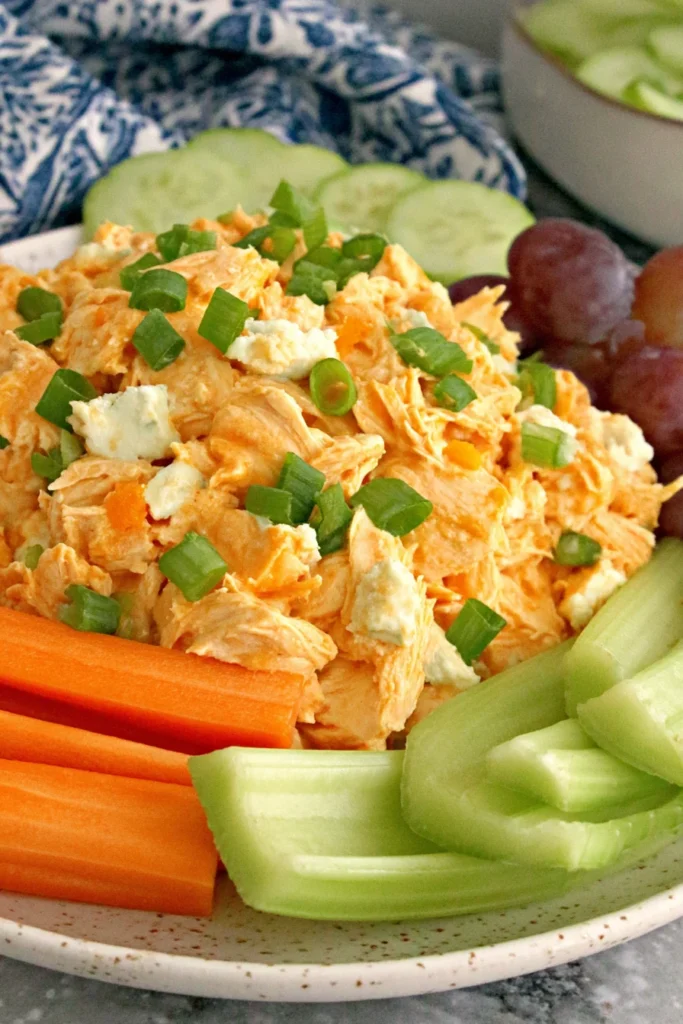 10 Minute Buffalo Chicken Salad, dietitian recipe for healthy buffalo chicken salad!
