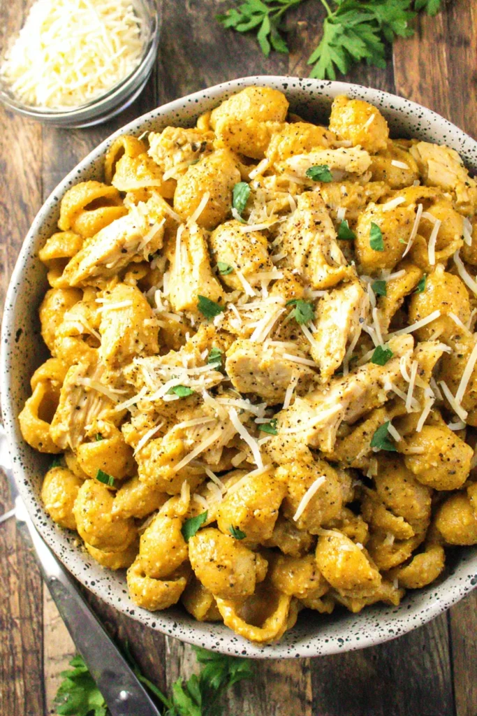 Crockpot Garlic Parmesan Chicken Pasta